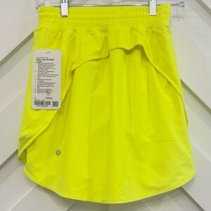 NWT Lululemon Hotty Hot High Rise Skirt Skort Size 4 In Highlight Yellow Long